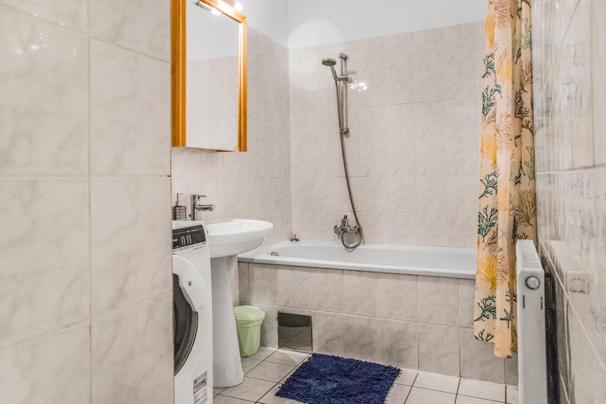 Wanderlust 2br In The Heart Of It Apartment